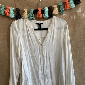 H&M Off White Long Sleeve Button Down Blouse